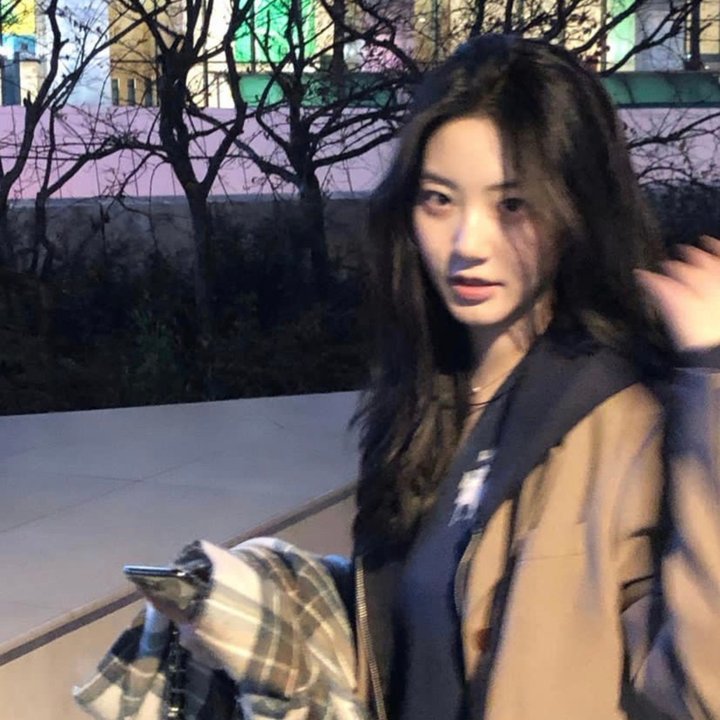 少女卡米拉